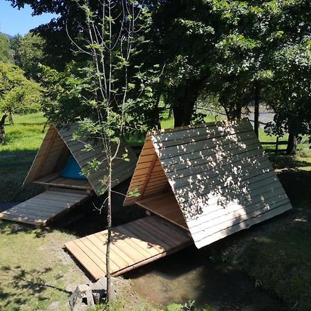 Kamp Na Otoku - Ljubno Ob Savinji Hotel ภายนอก รูปภาพ