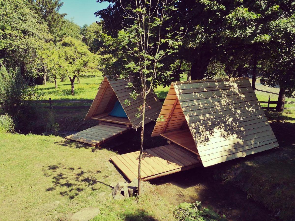 Kamp Na Otoku - Ljubno Ob Savinji Hotel ภายนอก รูปภาพ