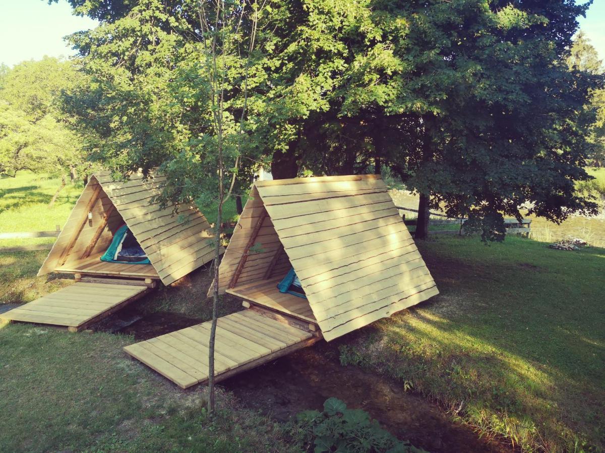 Kamp Na Otoku - Ljubno Ob Savinji Hotel ภายนอก รูปภาพ