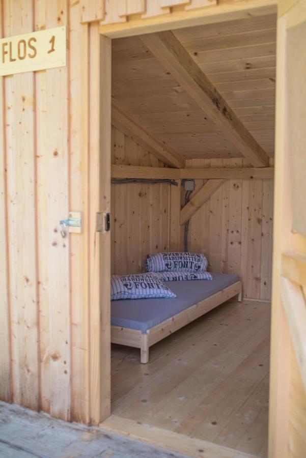 Kamp Na Otoku - Ljubno Ob Savinji Hotel ภายนอก รูปภาพ