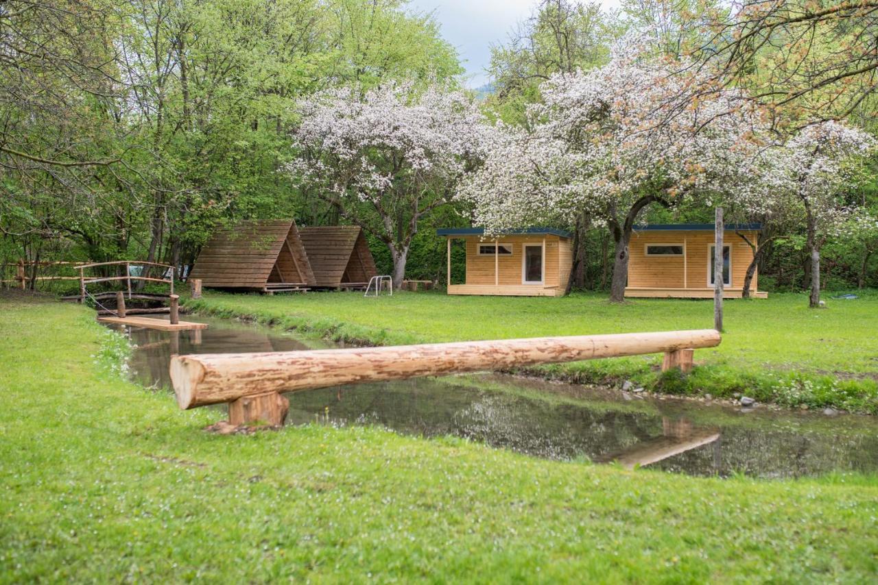 Kamp Na Otoku - Ljubno Ob Savinji Hotel ภายนอก รูปภาพ