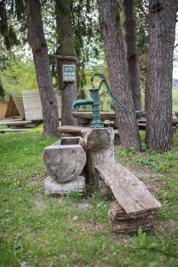 Kamp Na Otoku - Ljubno Ob Savinji Hotel ภายนอก รูปภาพ