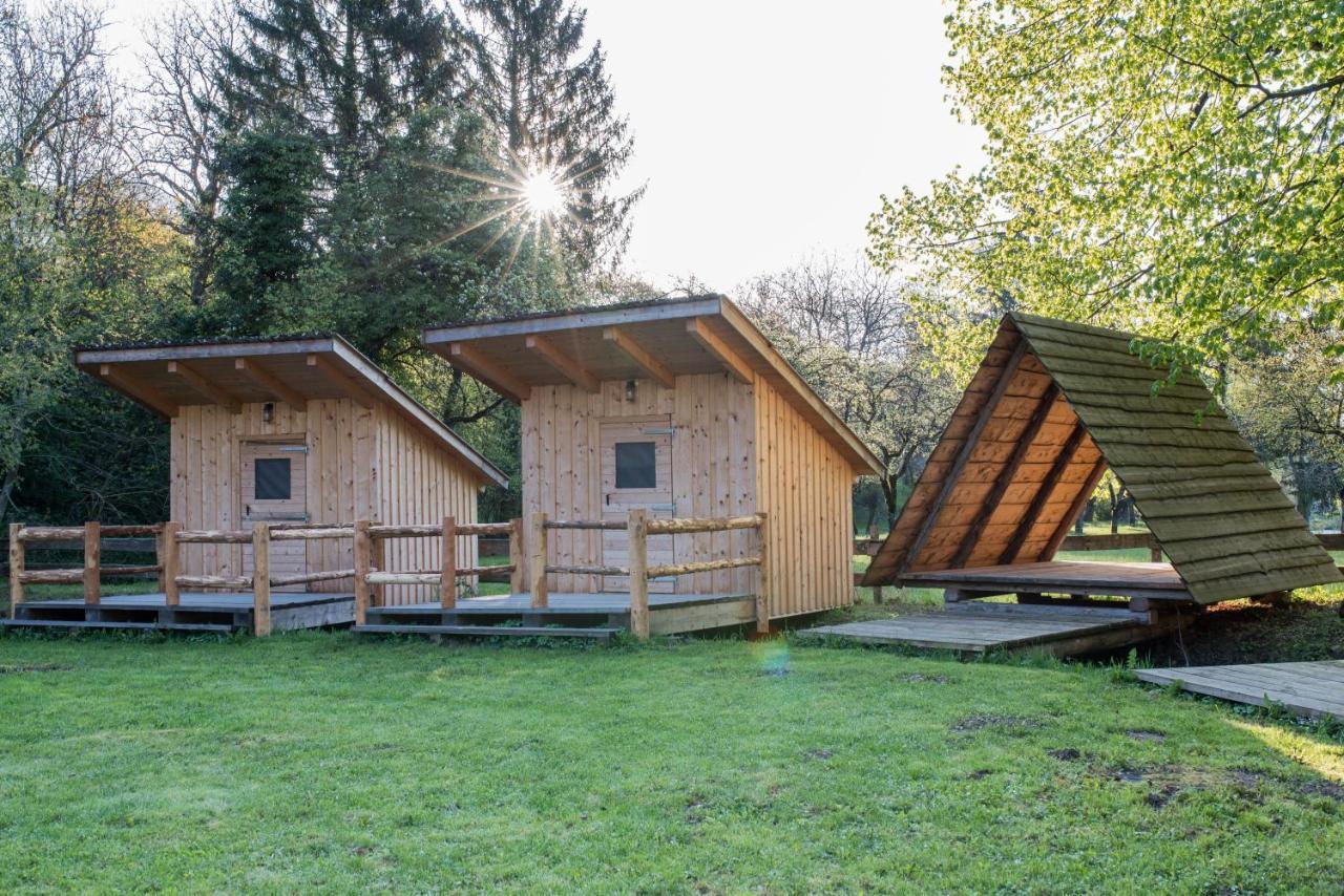 Kamp Na Otoku - Ljubno Ob Savinji Hotel ภายนอก รูปภาพ