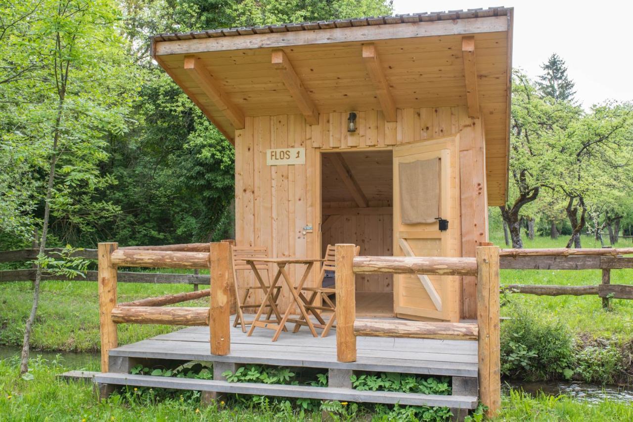 Kamp Na Otoku - Ljubno Ob Savinji Hotel ภายนอก รูปภาพ